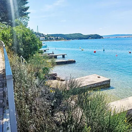 Pintar-1 By Interhome Lägenhet