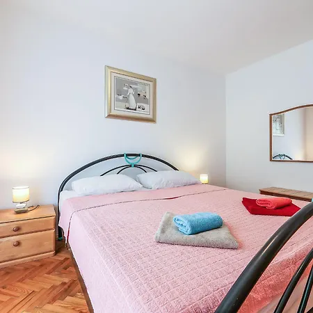 Pintar-1 By Interhome